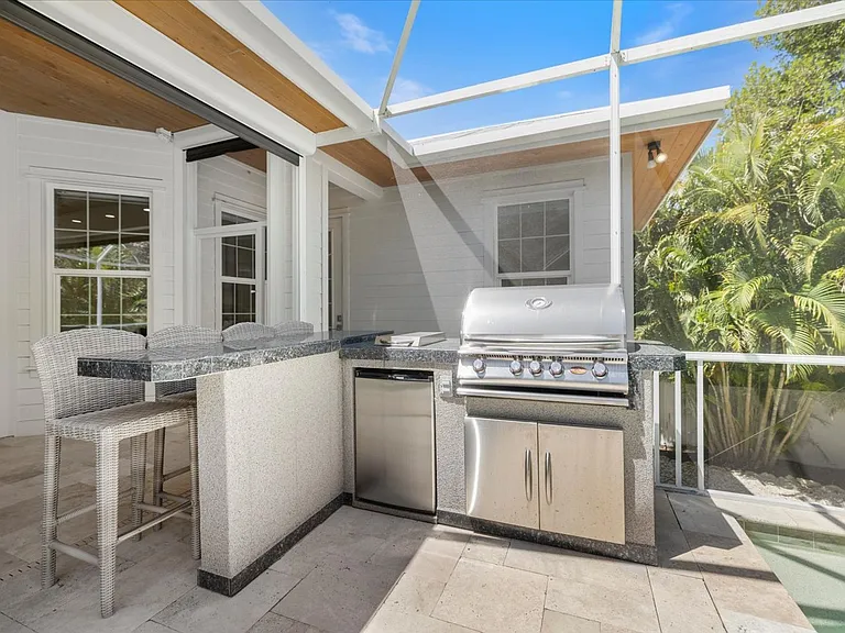 3919 Roberts Point Rd — Photo 23