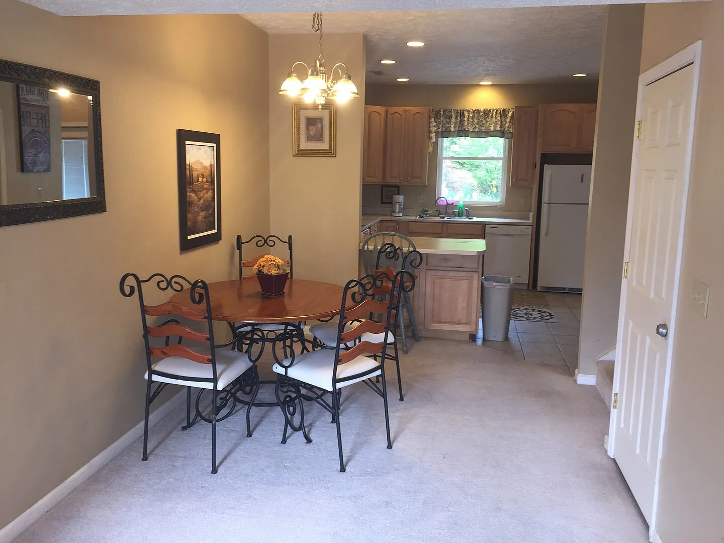 Beautiful Town Home available for Short Term Leases — Photo 4