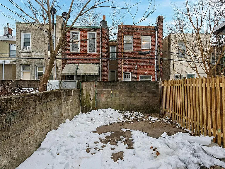 2828 Winton St — Photo 12