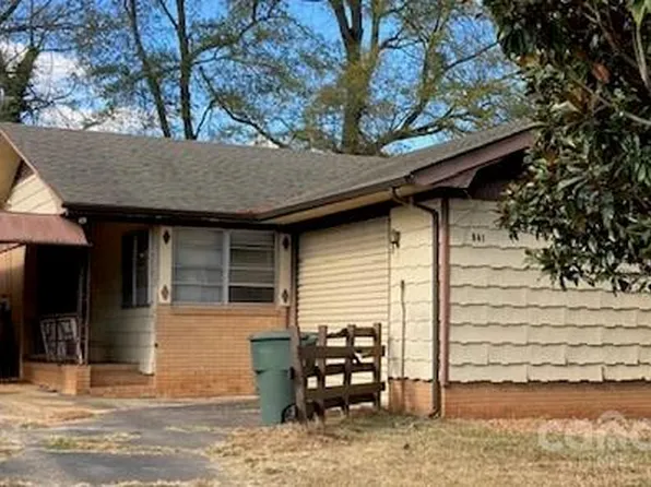 941 Hallmark Dr, Gastonia, NC 28052