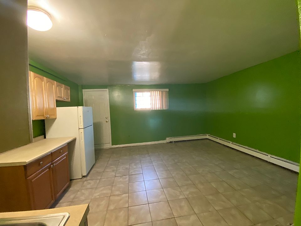 2nd image of 9523 Seaview Ct Floor 1