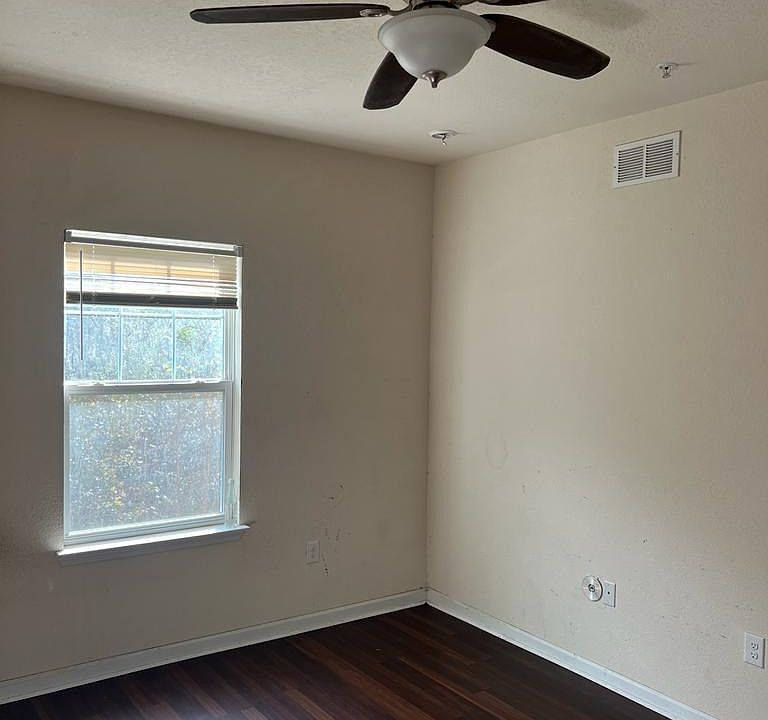 1st image of 4958 Key Lime Dr Unit 202