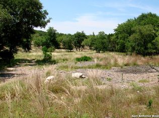 160 Lakeside Dr, Lakehills, TX 78063