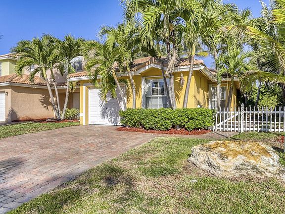 2nd image of 3339 Blue Fin Drive