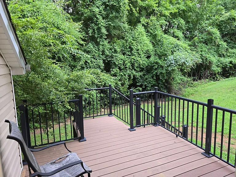 1902 Village Lake Dr — Photo 16