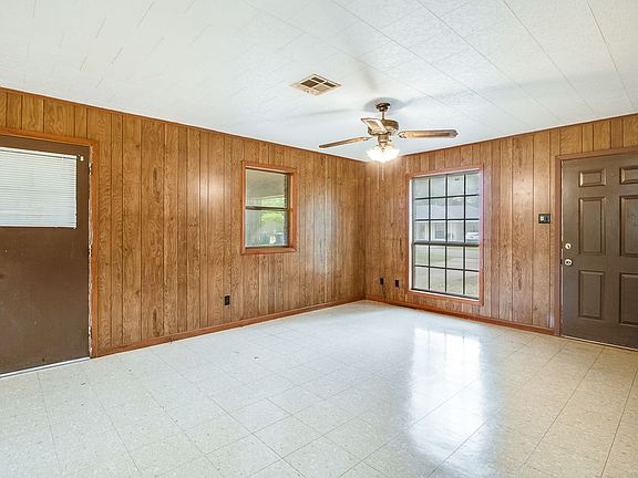 2nd image of 110 Rich Angel Dr