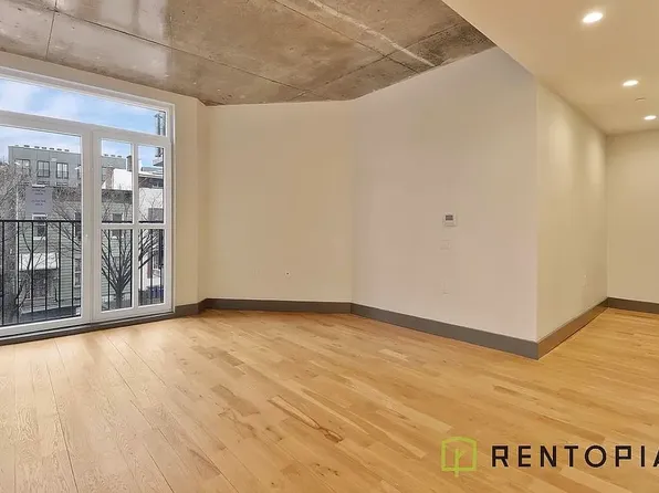 338 Evergreen Avenue image 1 of 14