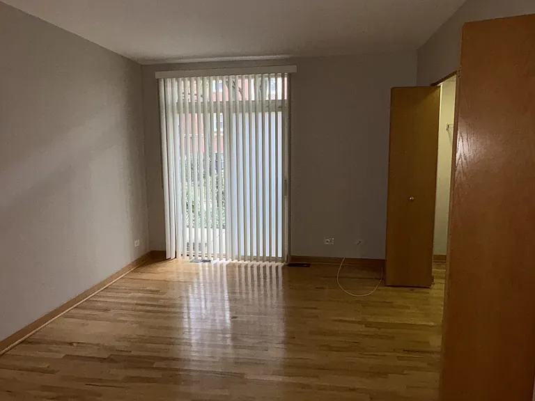 1033 E 46th St #204 — Photo 8