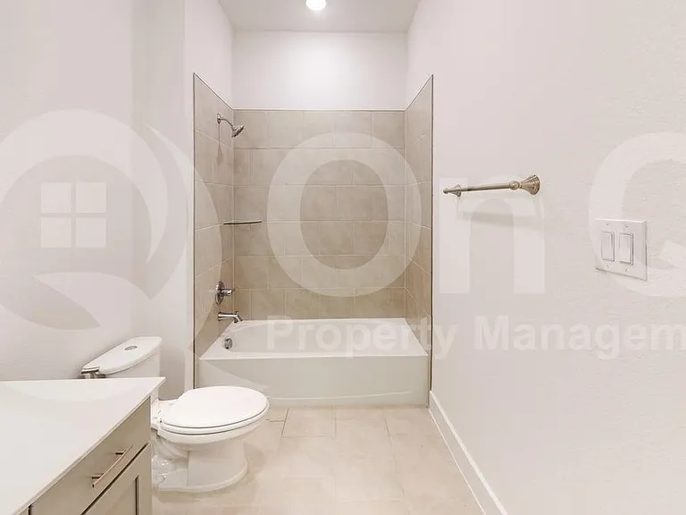 2950 Frederick Dr — Photo 25