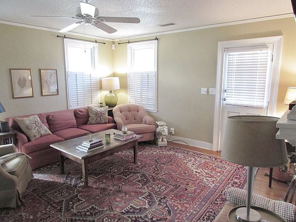 3rd image of 1749 King Woods Dr