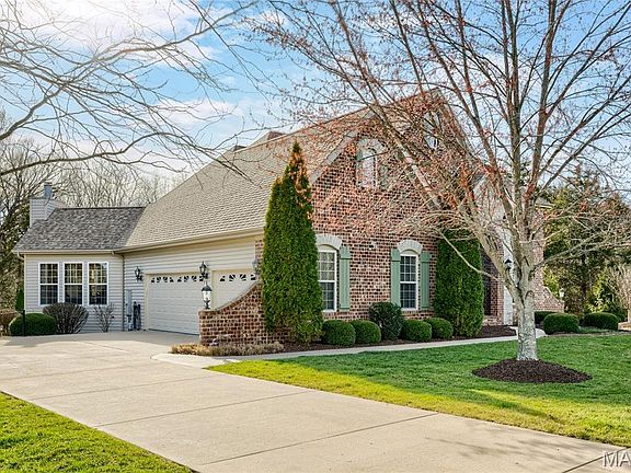 5th image of 1199 August Lake Dr
