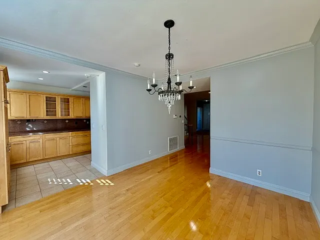 1242 Berkeley St #14 — Photo 10