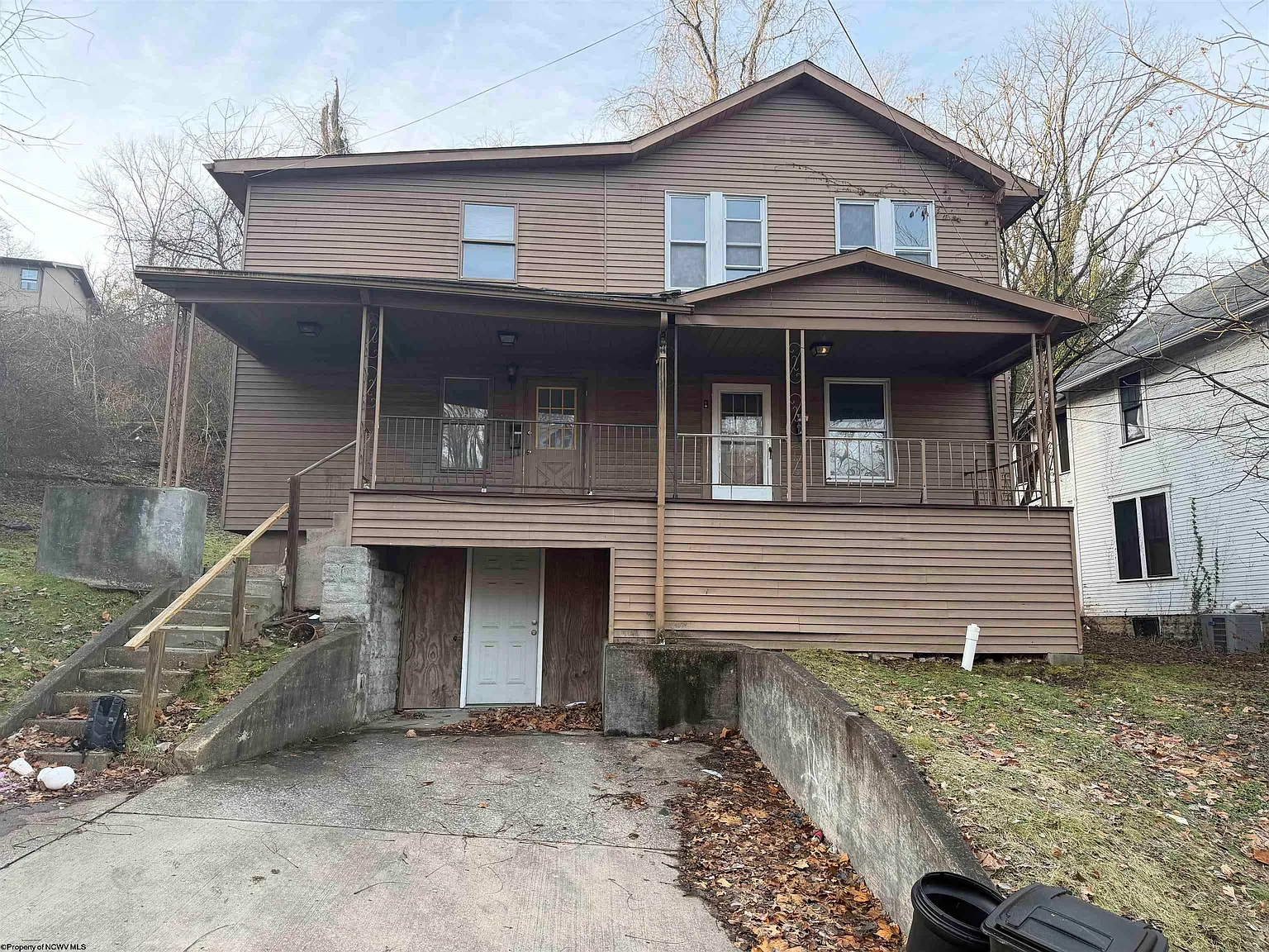 112 Cornell Ave photo 1