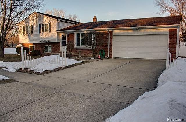 1st image of 9096 Floral St
