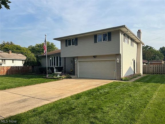 4th image of 13377 Belfair Dr