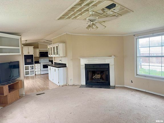 4th image of 205 N 5th St