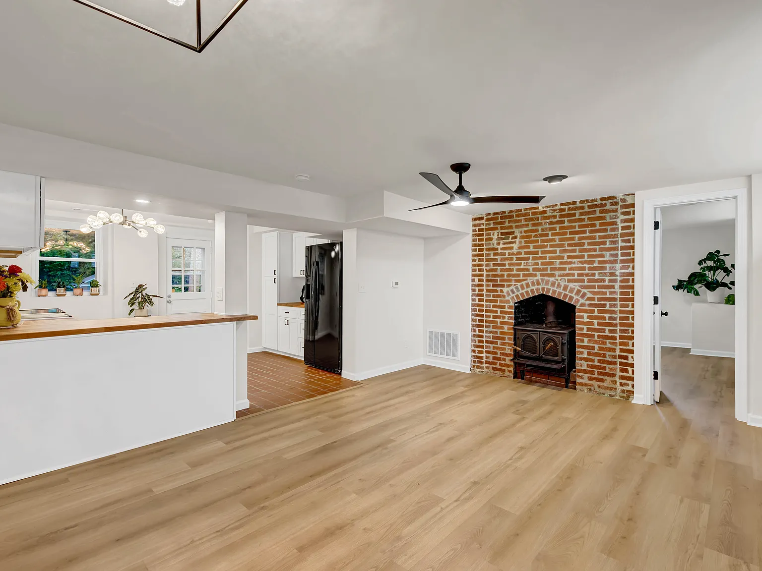 1 bed, 1000 sqft, $2,000 — Photo 4