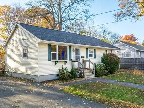 27 Ostrander Ave, Lowell, MA 01851