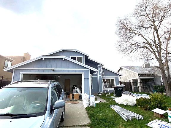 3rd image of 5949 Sawyer Cir