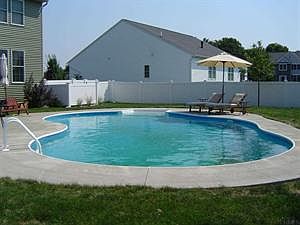 5th image of 5 Surrey Dr