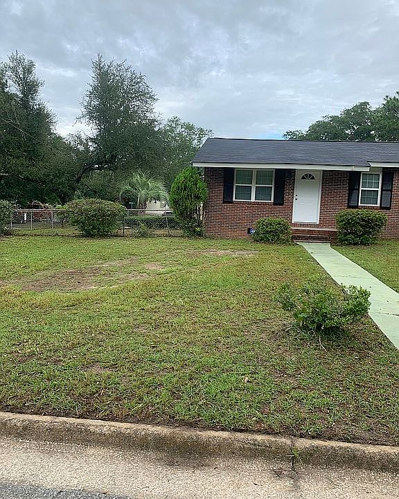 Large front yard 