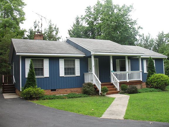 3rd image of 32 Lawler Ln