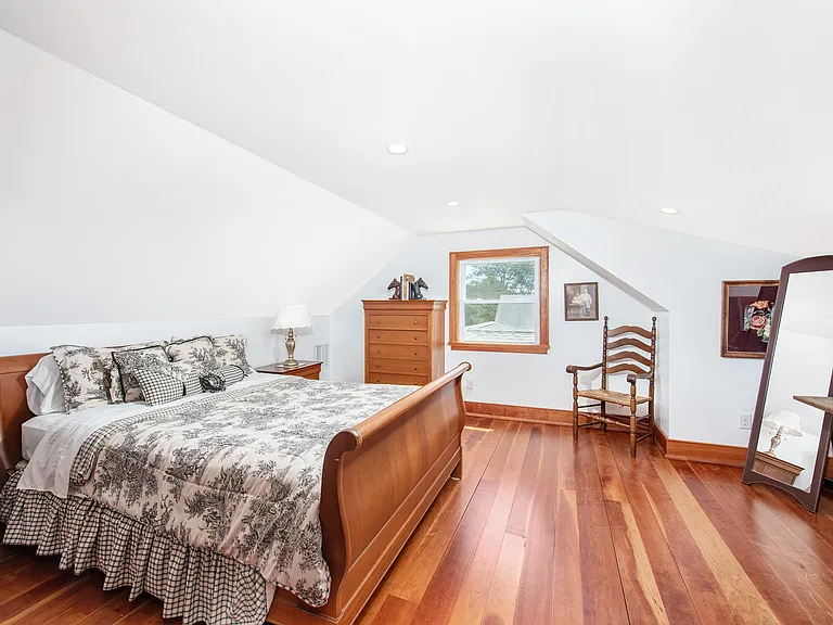 6 White Ln — Photo 14