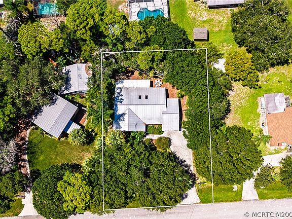 3rd image of 5713 Papaya Dr