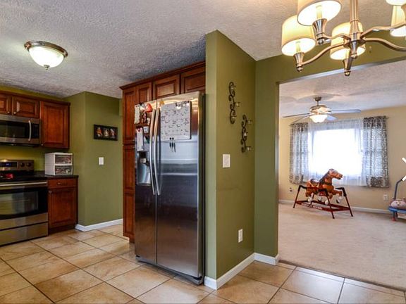 2nd image of 260 Oakwood Dr