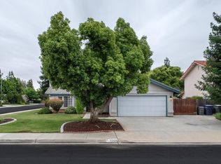 2068 Paul Ave, Clovis, CA 93611