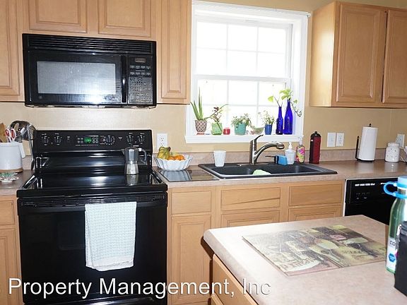 5th image of 146 Scarlet Oak Dr