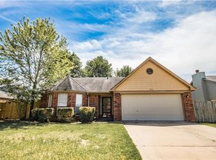 3904 W Locust St, Rogers, AR 72756