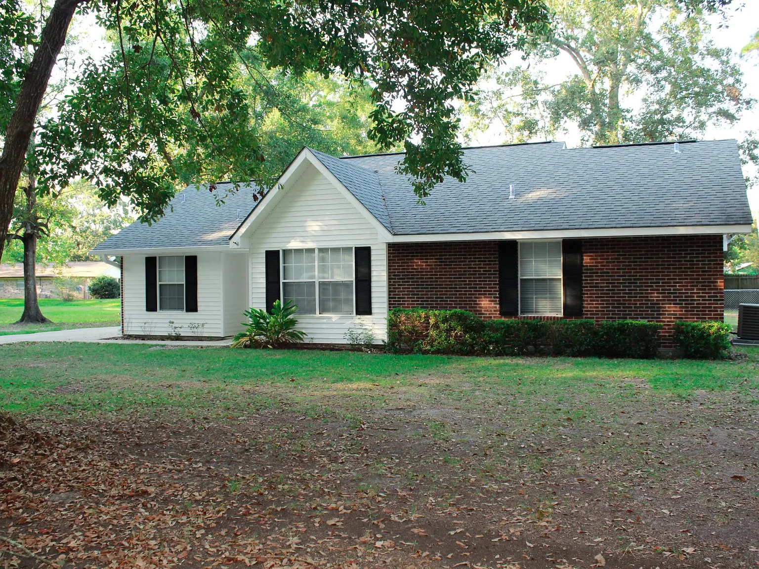 3 bed, 1450 sqft, $2,200 — Photo 2