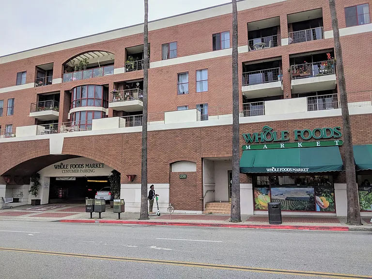 330 crescent drive, Beverly Hills CA 90210 — Photo 19