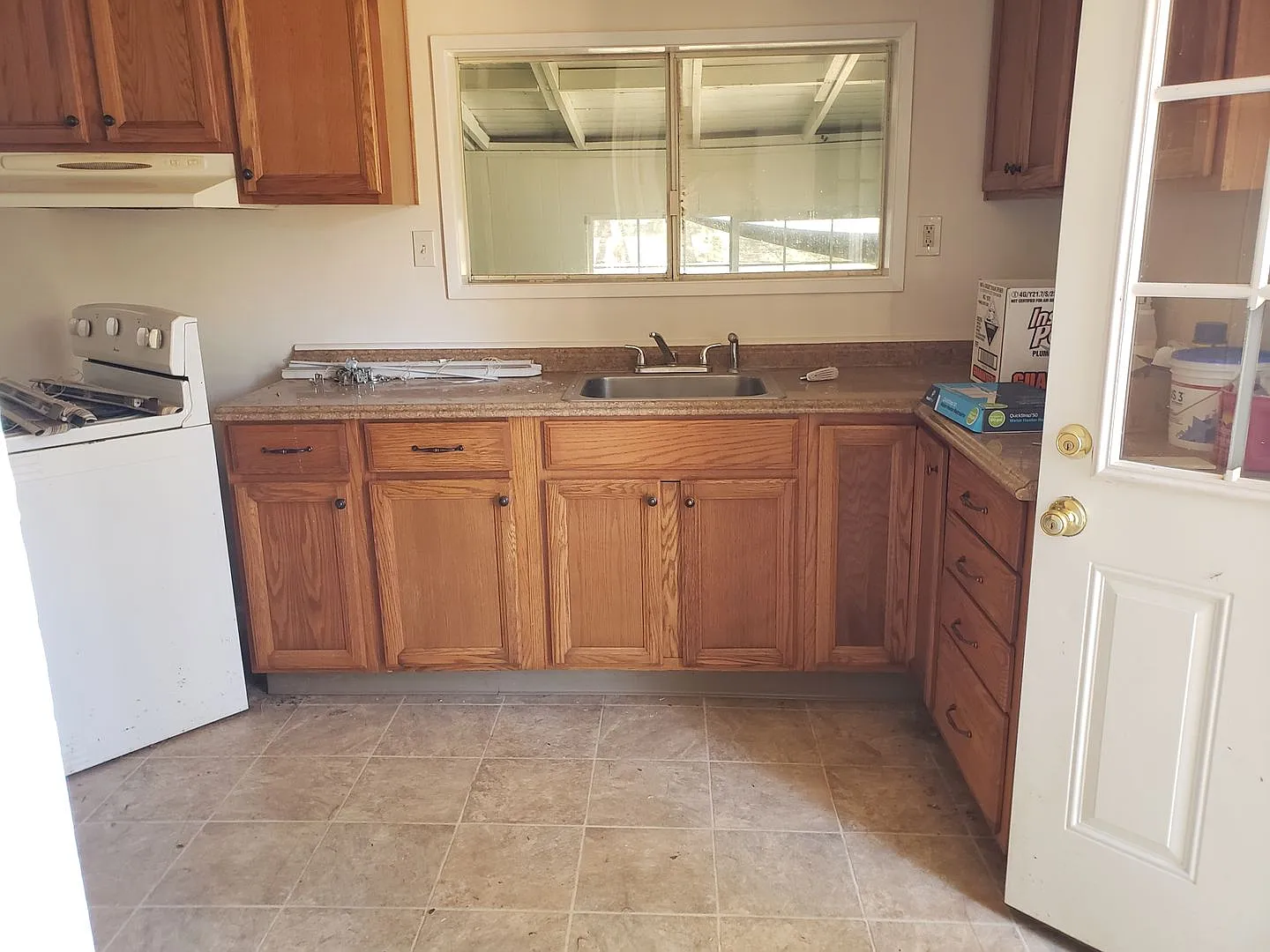 2 bed, 1.0 bath, 700 sqft, $1,250 — Photo 2