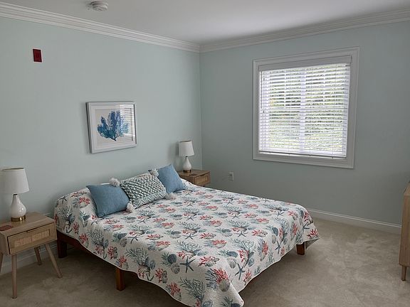 5th image of 21 Starr Dr