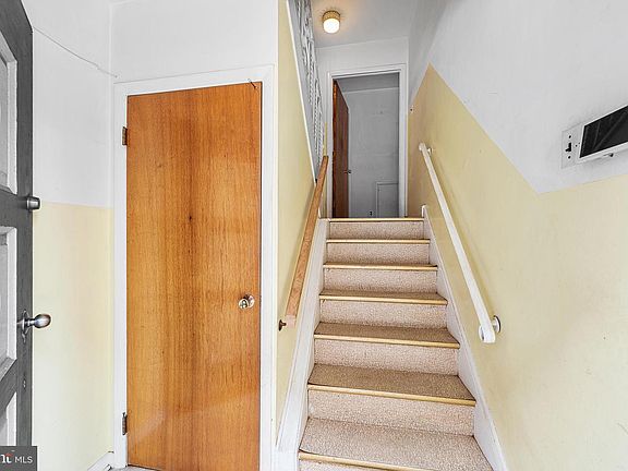 3rd image of 2249 Faunce St