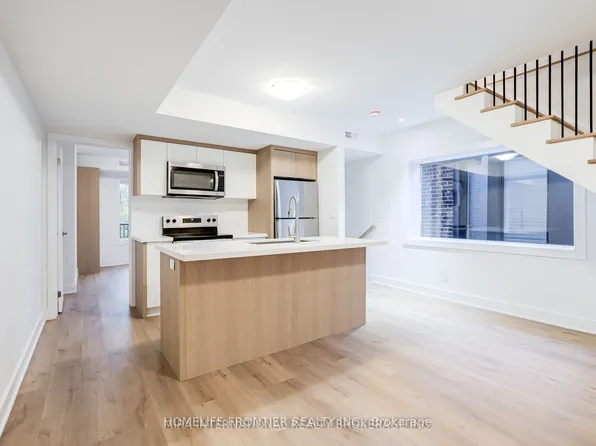 231 Symington Ave #3, Toronto, ON M6P 3W5