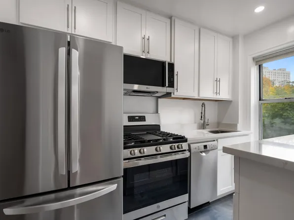 5430 Netherland Avenue image 14 of 23