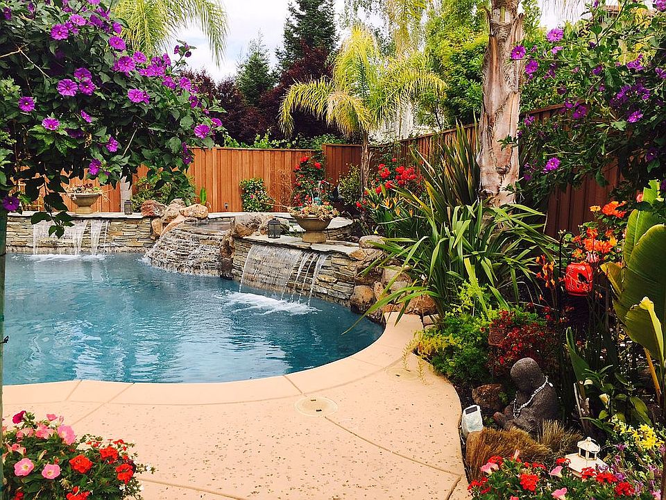 Paradise Spa Pool & Yard