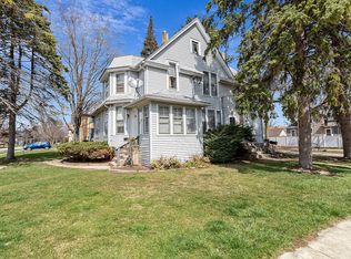 602 N Madison St, Woodstock, IL 60098