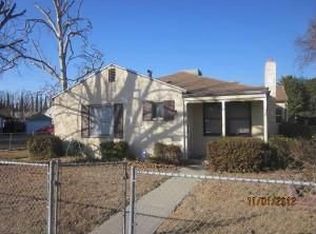 2079 W Bristol Ave, Stockton, CA 95204