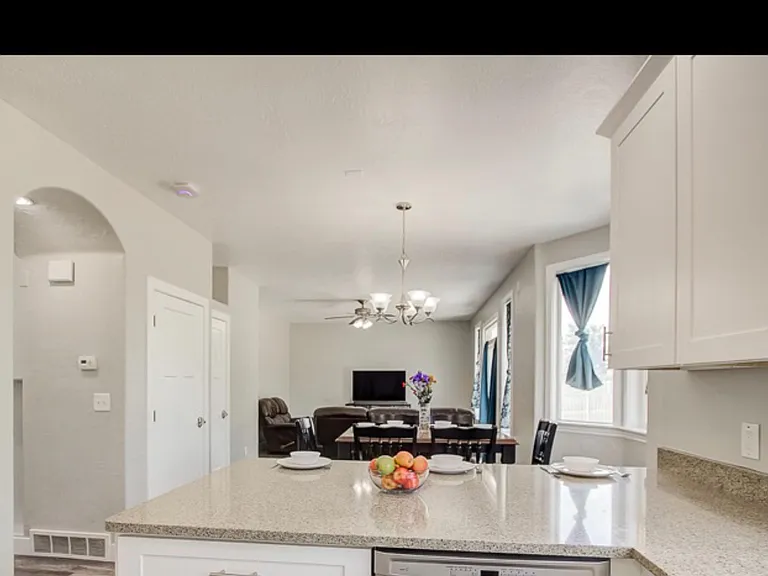 36 E Summer Pl — Photo 8