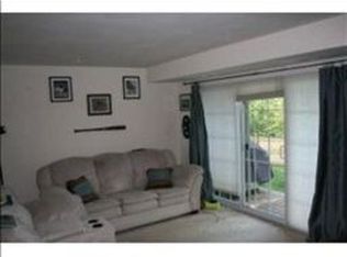 7 Hackett Hill Rd, Manchester, NH 03102