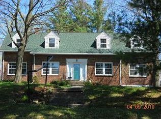 415 3rd St SW, Mount Vernon, IA 52314