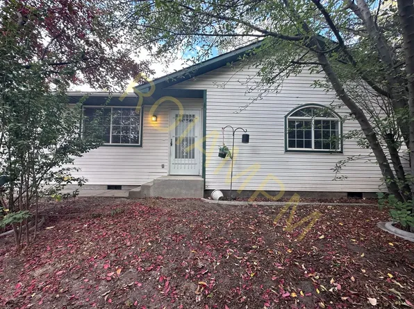 180 East Lake Street, 180 Lake St E #D, Hagerman, ID 83332