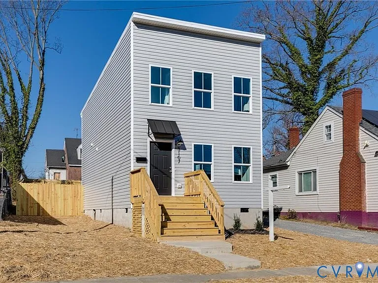3107 Columbia St — Photo 1