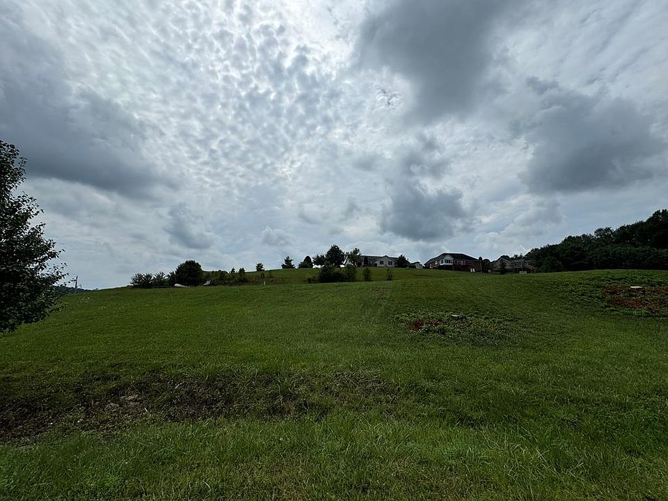 1st image of Bridle Dr