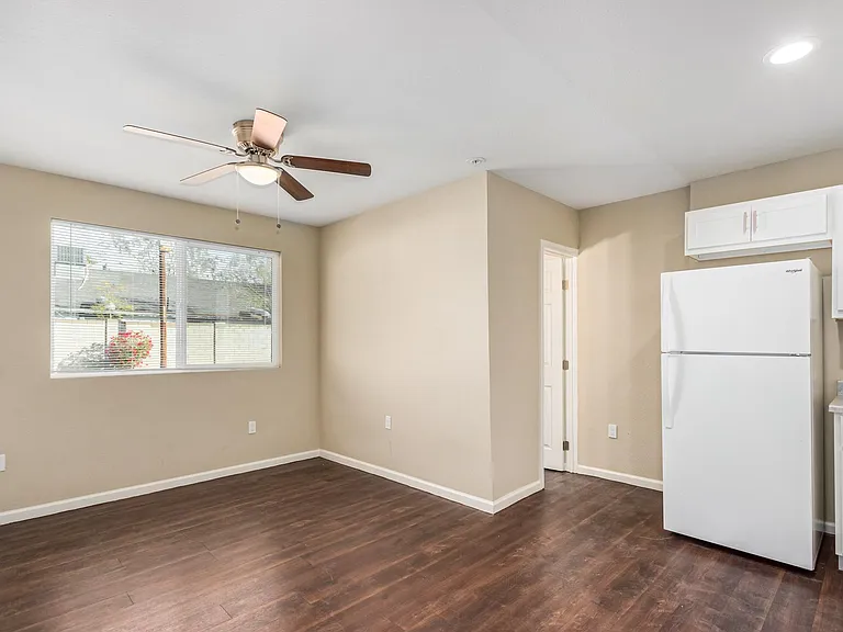 1802 N 26th Pl — Photo 14