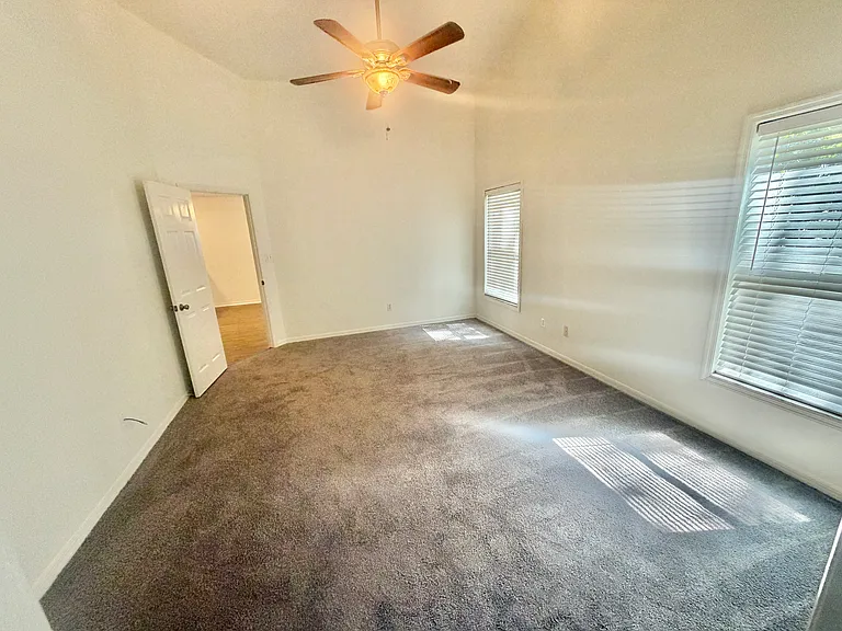 544 Tall Oaks Ter — Photo 16